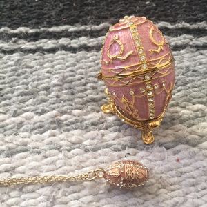 Stauer egg necklace set